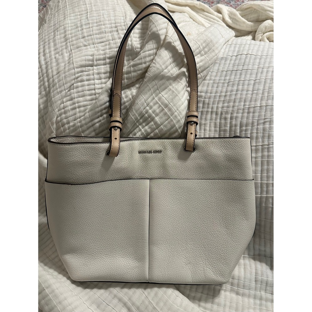 Michael Kors Bedford Medium Top Zip Pocket Tote Bag Cream White Tan Leather